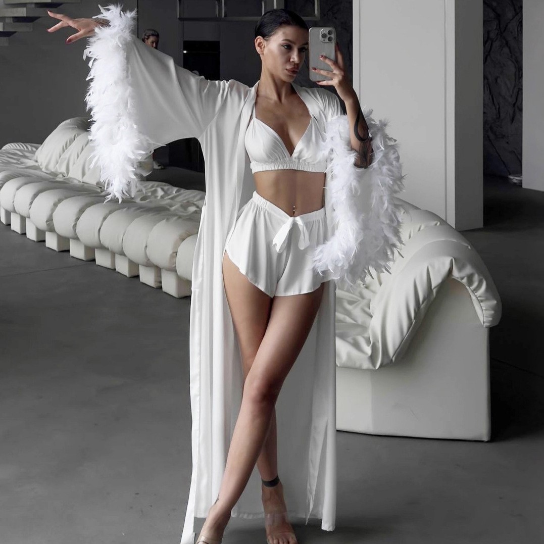 Three Set Feather Trim Robe Eu - Bathrobe 评论和价格